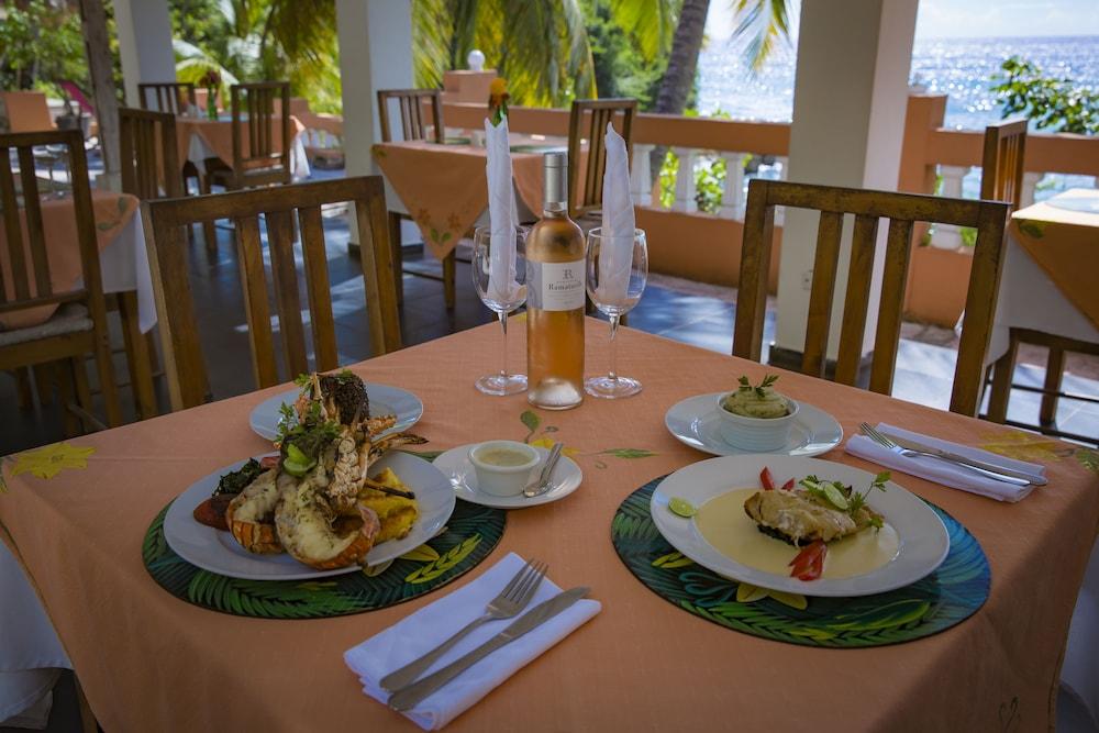 Hotel Restaurant Cyvadier Plage Jacmel Buitenkant foto
