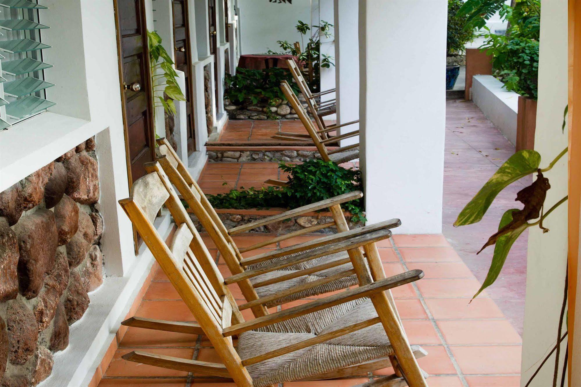 Hotel Restaurant Cyvadier Plage Jacmel Buitenkant foto