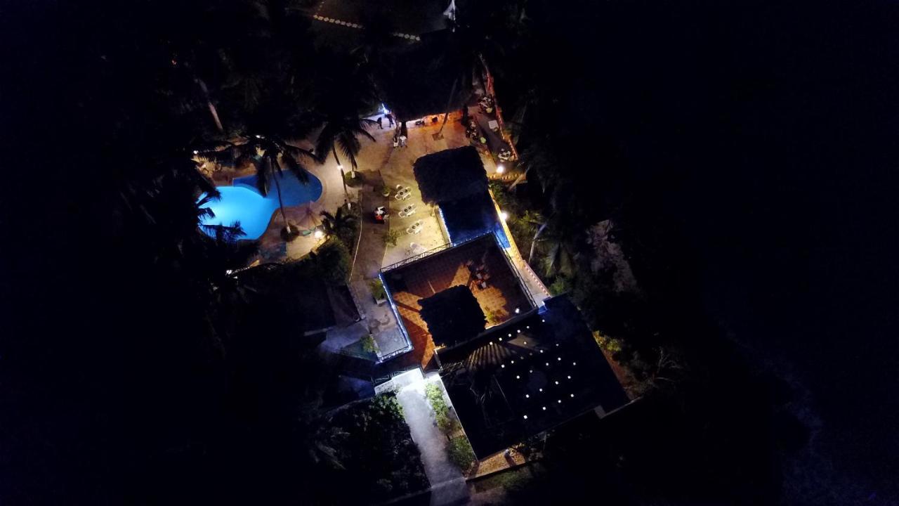 Hotel Restaurant Cyvadier Plage Jacmel Buitenkant foto